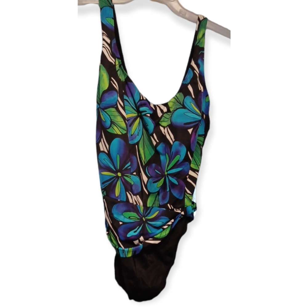 Bathing suit